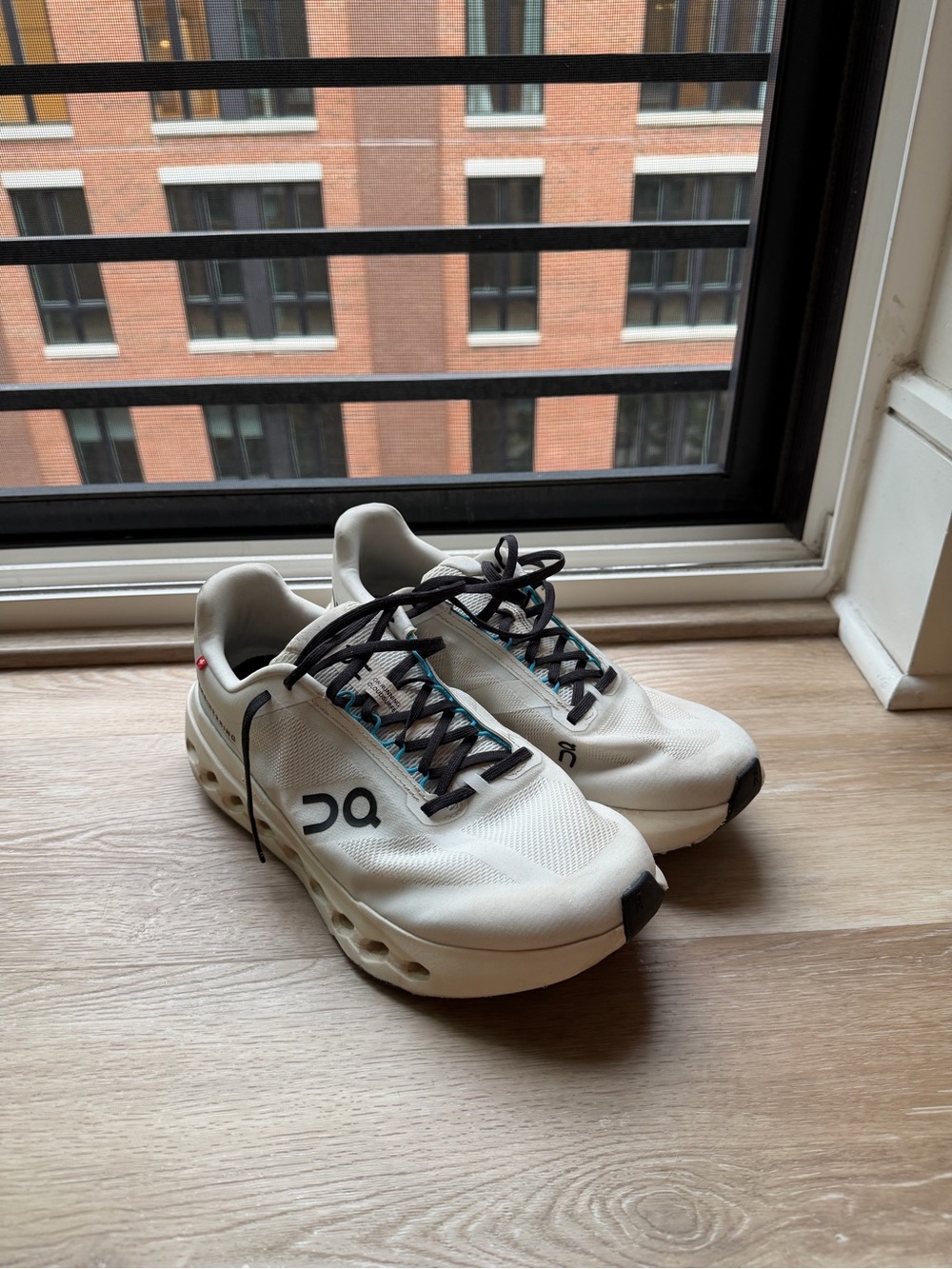 Men’s On Running Cloudsurfer Next Wide - Picture 2 of 2